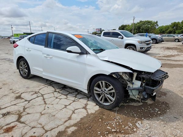 2018 HYUNDAI ELANTRA — Passenger 3/4