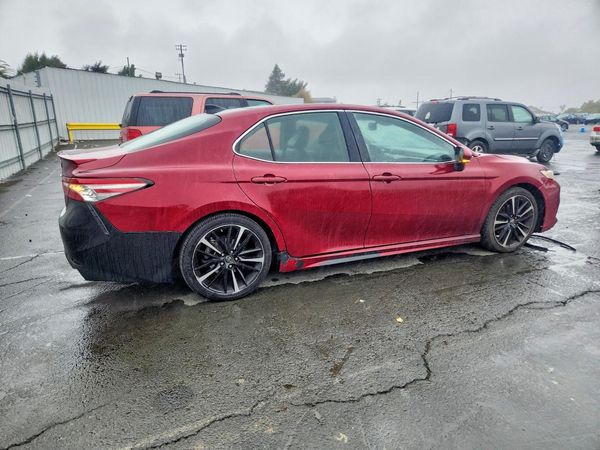 2018 TOYOTA CAMRY XSE