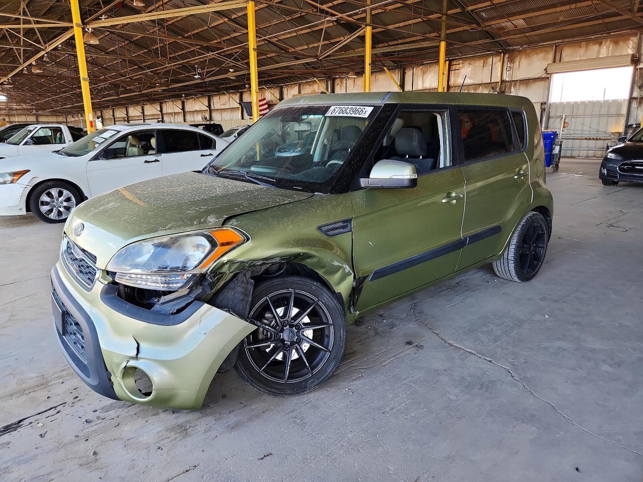 2012 KIA SOUL GL — Front 3/4