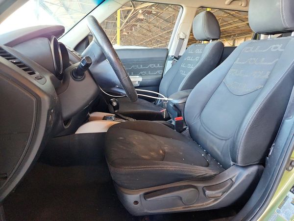 2012 KIA SOUL GL — DENT