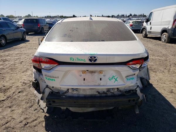 2021 TOYOTA COROLLA LE