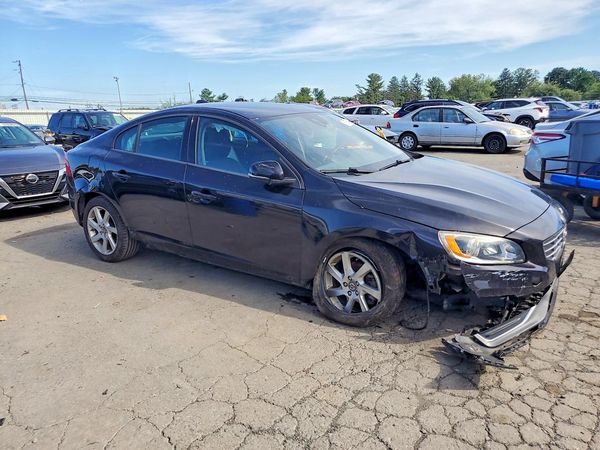 2015 VOLVO S60 Base (non R design) — Passenger 3/4