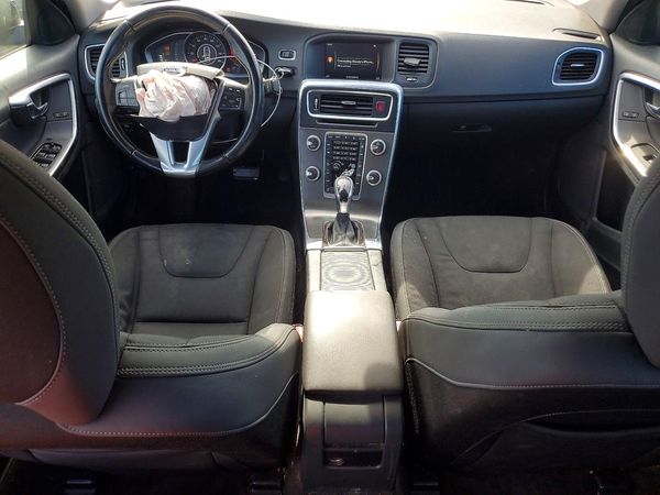 2015 VOLVO S60 Base (non R design) — CKPT