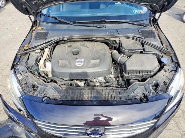 2015 VOLVO S60 Base (non R design) — Engine bay