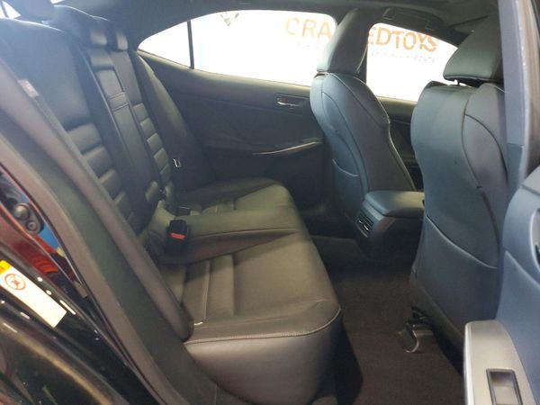 2016 LEXUS IS