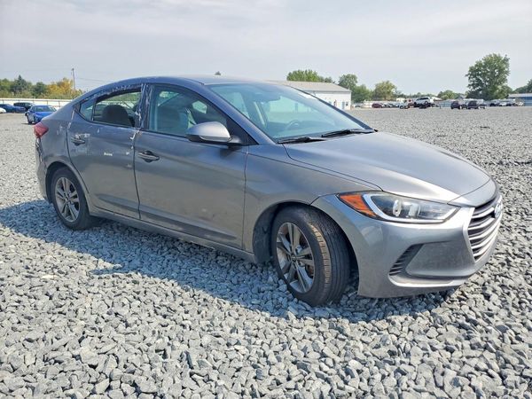 2018 HYUNDAI ELANTRA — Passenger 3/4