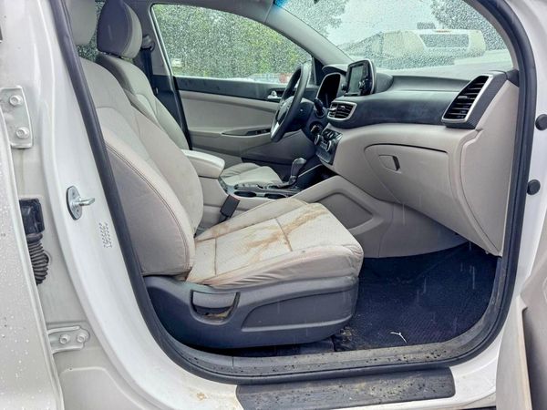 2020 HYUNDAI TUCSON SE