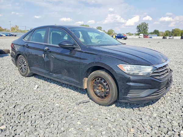 2021 VOLKSWAGEN JETTA S / SE / R-Line — Passenger 3/4