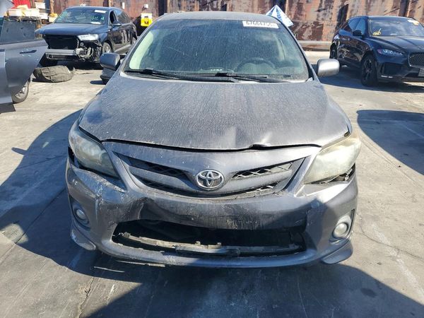 2013 TOYOTA COROLLA