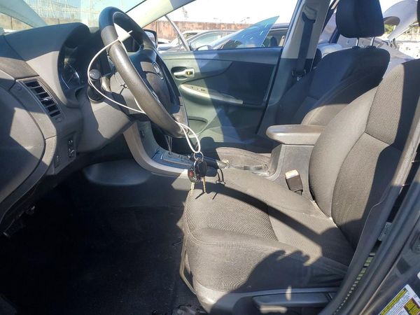 2013 TOYOTA COROLLA