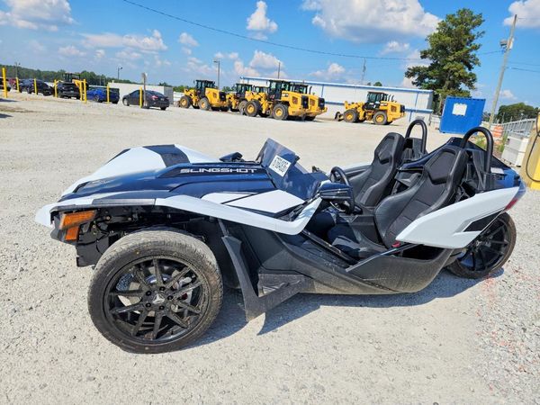 2024 POLARIS SLINGSHOT Manual