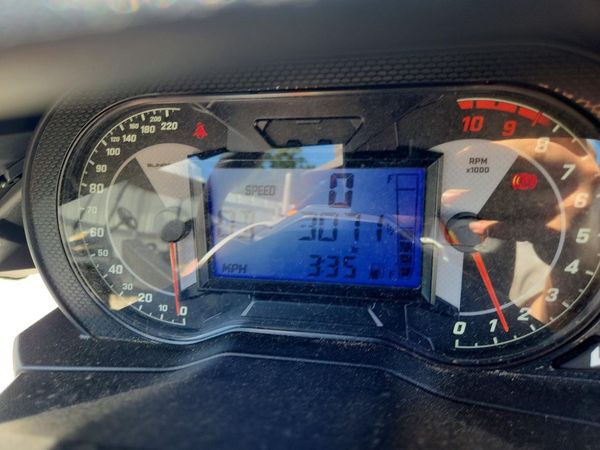 2024 POLARIS SLINGSHOT Manual