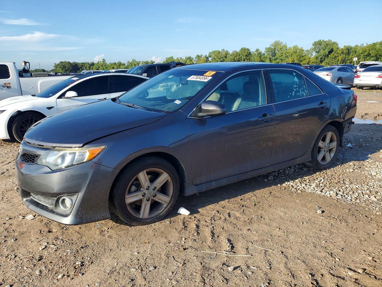 2014 TOYOTA CAMRY
