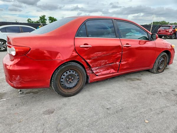 2013 TOYOTA COROLLA