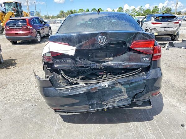 2018 VOLKSWAGEN JETTA
