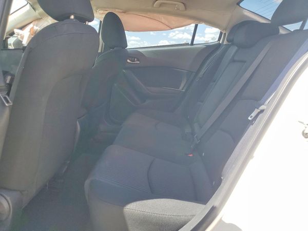 2014 MAZDA 3 Touring/GS