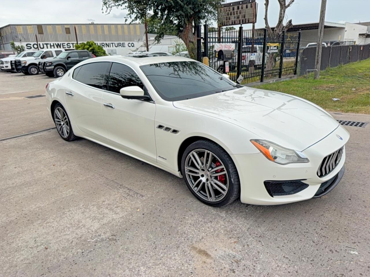 2017 MASERATI QUATTROPORTE Sport