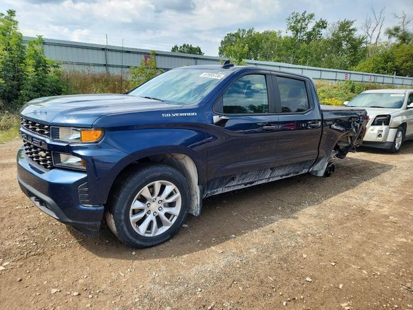2020 CHEVROLET SILVERADO Custom — Front 3/4