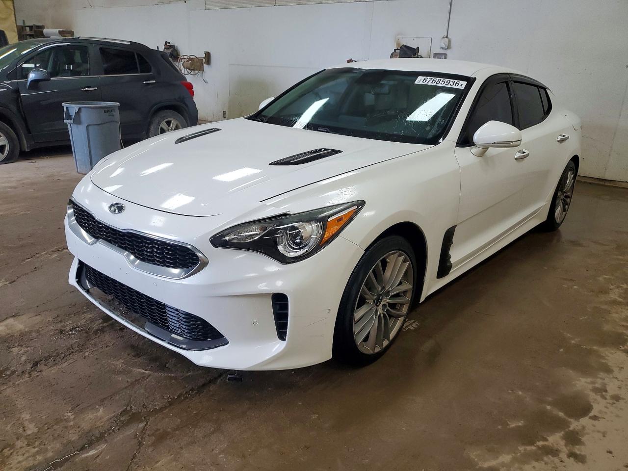 2018 KIA STINGER