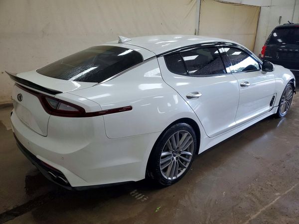2018 KIA STINGER