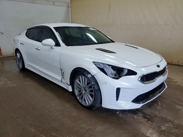 2018 KIA STINGER