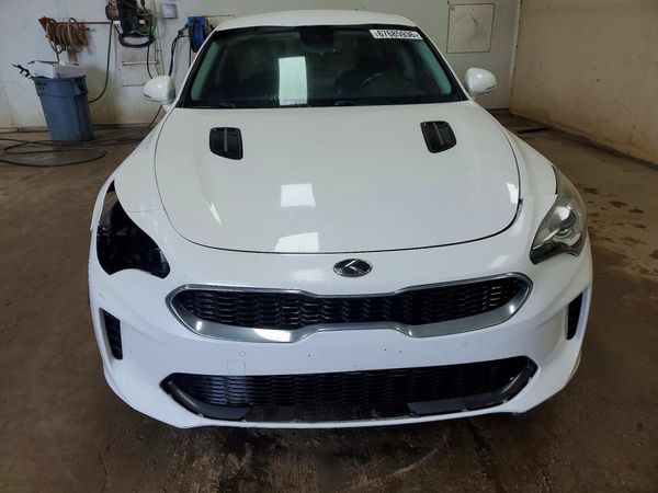 2018 KIA STINGER
