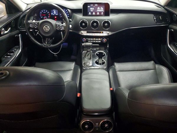 2018 KIA STINGER