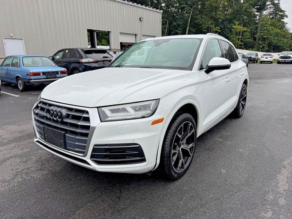 2019 AUDI Q5 quattro Premium Plus