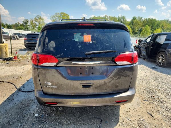 2021 CHRYSLER VOYAGER