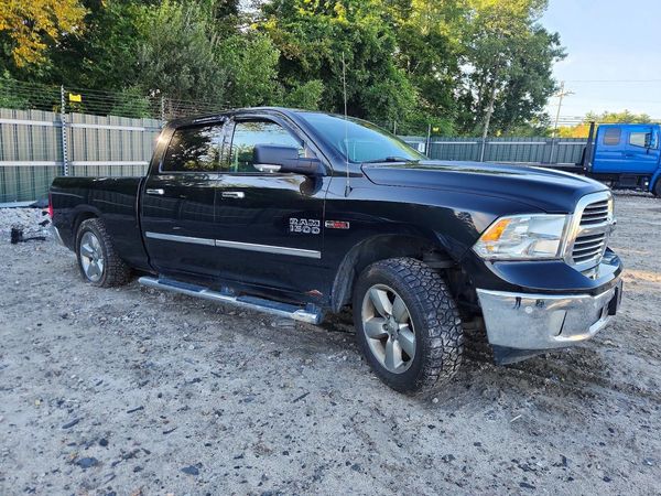 2018 RAM 1500 SLT — Passenger 3/4