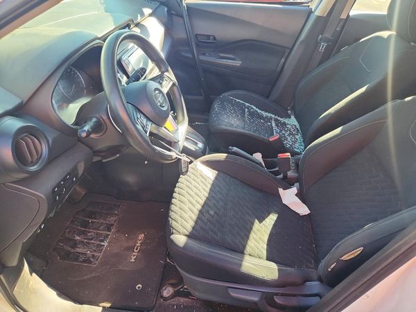 2021 NISSAN KICKS S — DENT