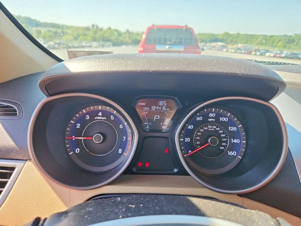 2013 HYUNDAI ELANTRA