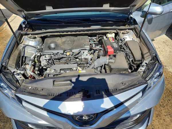 2018 TOYOTA CAMRY L/LE/SE/XLE — Engine bay