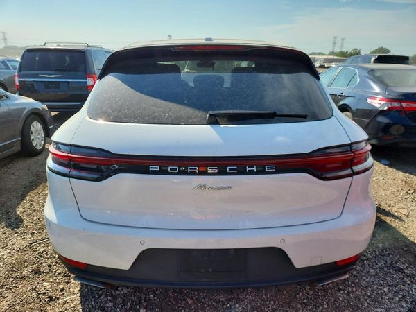 2019 PORSCHE MACAN