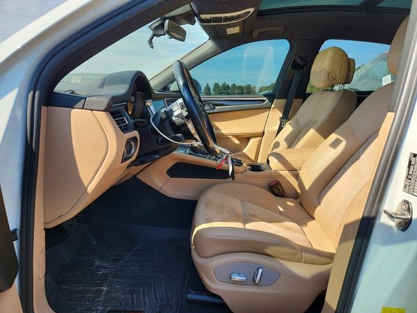 2019 PORSCHE MACAN