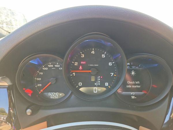 2019 PORSCHE MACAN