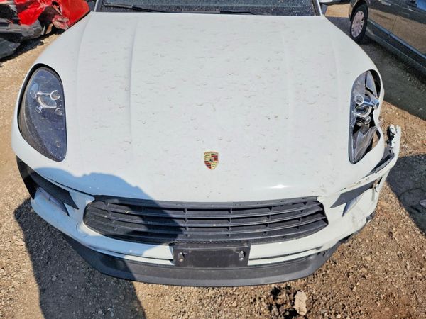 2019 PORSCHE MACAN