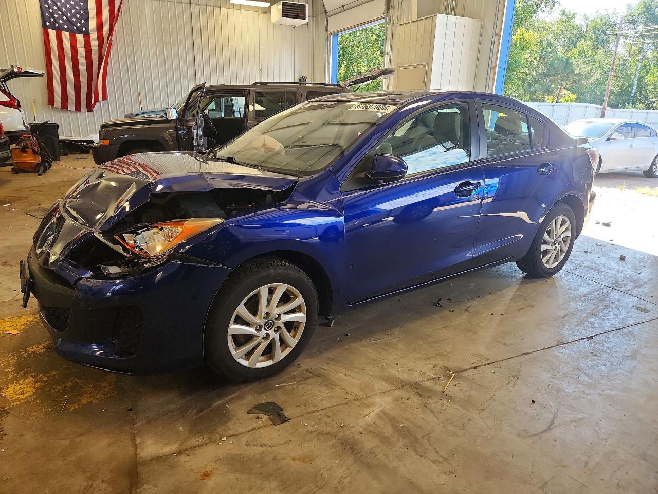 2013 MAZDA 3