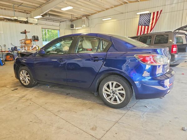 2013 MAZDA 3
