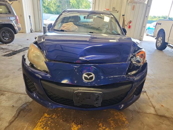 2013 MAZDA 3