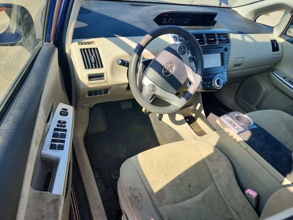 2012 TOYOTA PRIUS