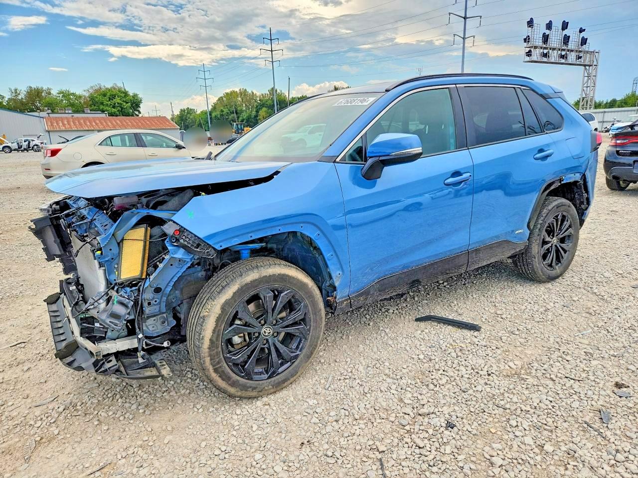 2024 TOYOTA RAV4 SE