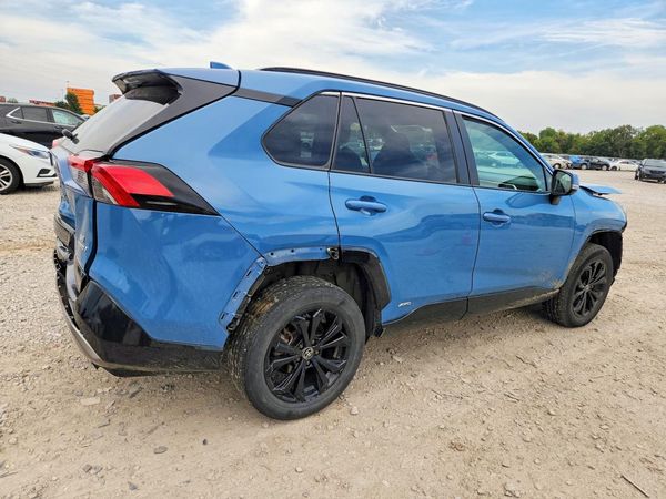 2024 TOYOTA RAV4 SE