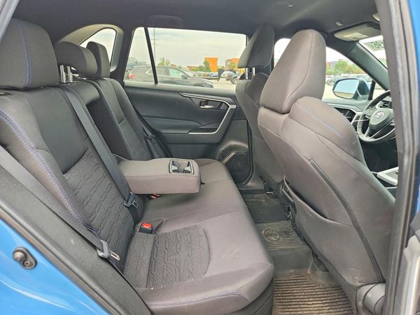 2024 TOYOTA RAV4 SE