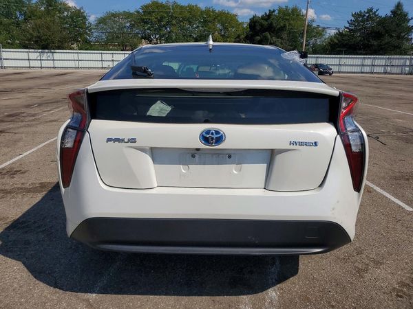2017 TOYOTA PRIUS