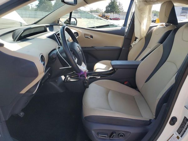 2017 TOYOTA PRIUS