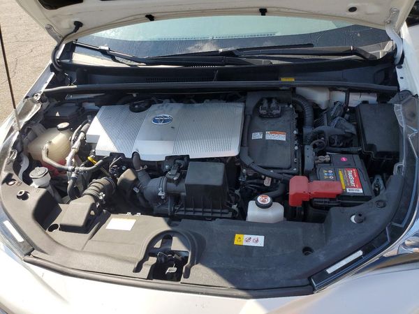 2017 TOYOTA PRIUS