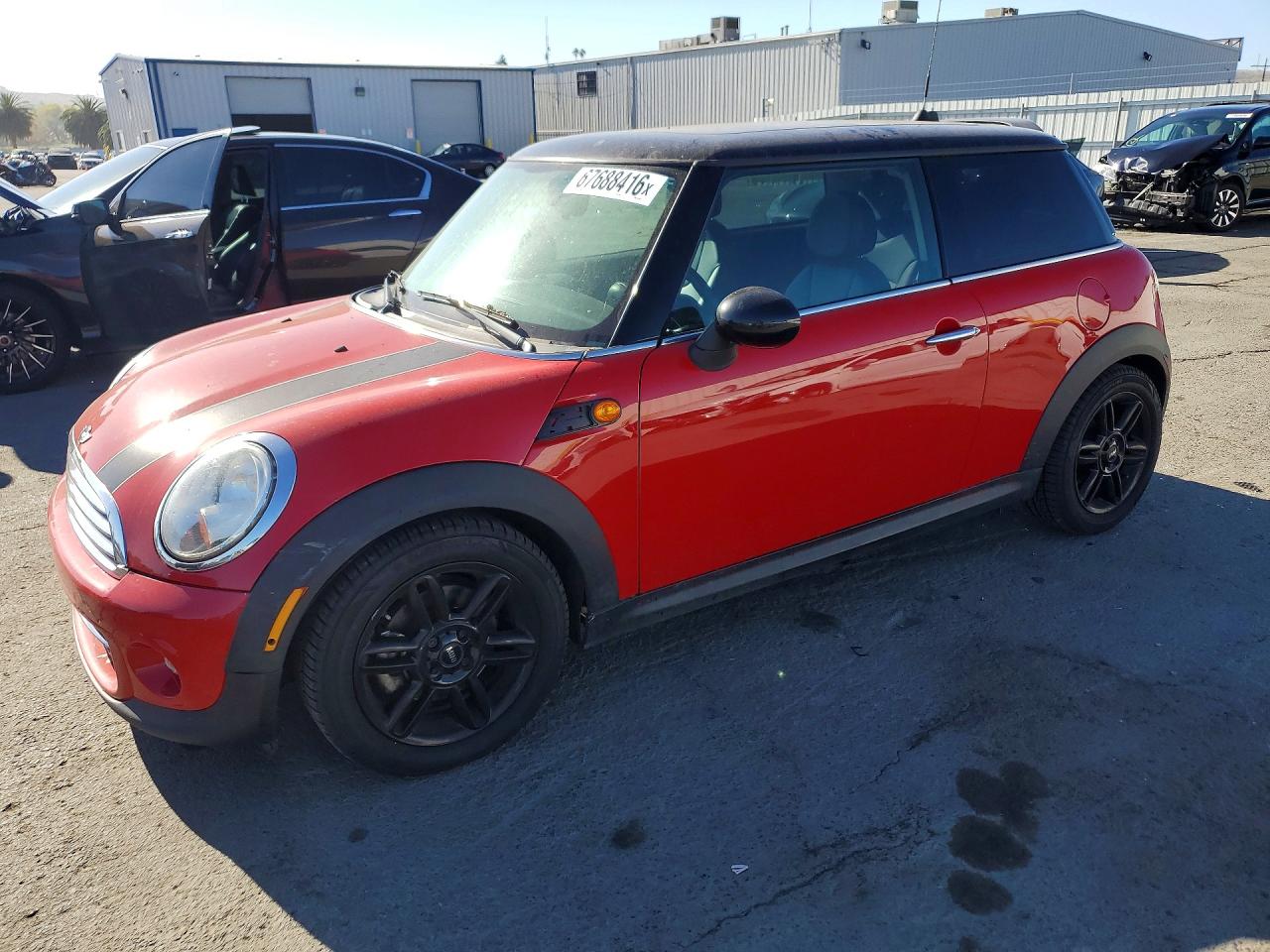 2012 MINI COOPER — Front 3/4
