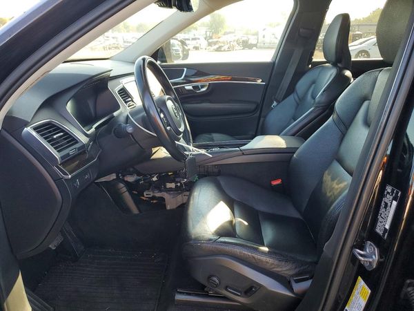 2019 VOLVO XC90