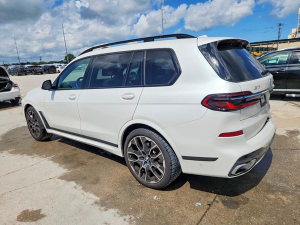 2026 BMW X7